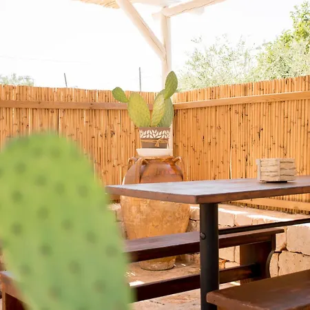 בית נופש Trullo Manivida *