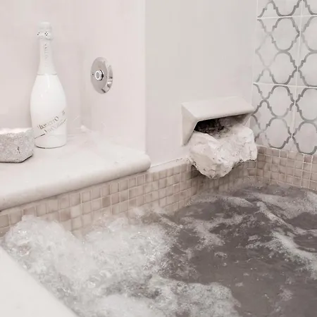 Trullo Manivida לוקורוטונדו